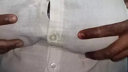 Sıcak ve güzel desi yenge erotik pozlar veriyor