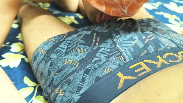 Indian Desi gay boy friend ko khoob sucking karwayi underwear play kiya