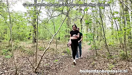 Dolly Fleur ormanda sikiliyor!