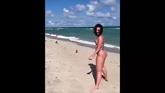 Yesjulz sexy bikini instagram