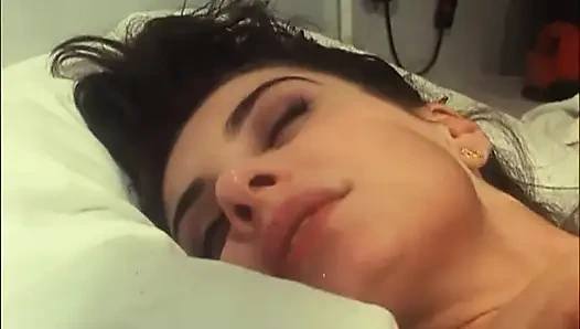 Seksi lezbiyenler üçlü grup seks partisi