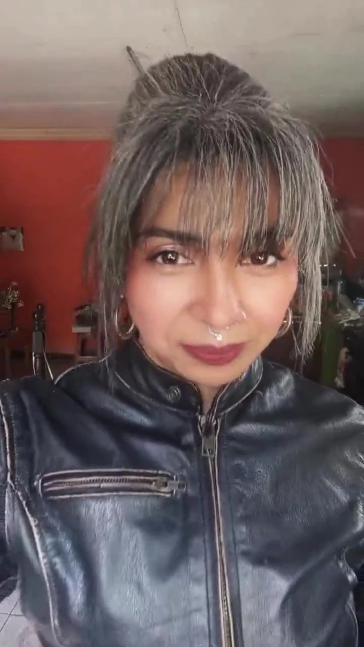 Yavaşça nefes alın, deri içinde sigara içme talimatları.