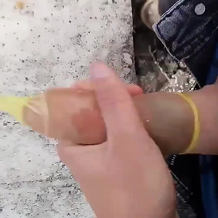 Kullanılmış prezervatif mastürbasyonu - o kadar hızlı mastürbasyon yapıyorum ki içime boşalıyorum