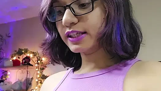 Tanrıça Rarity yayında dikkati dağılıyor