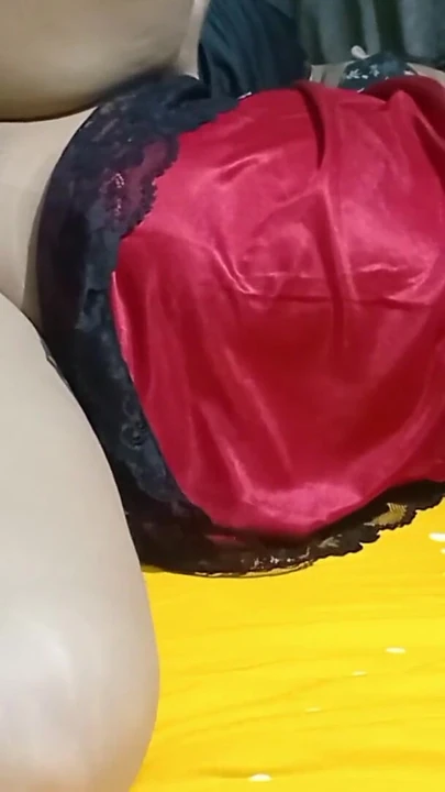 Захватывающий момент из "Мусульманская жена моего друга в хиджабе обожает трах моего члена"