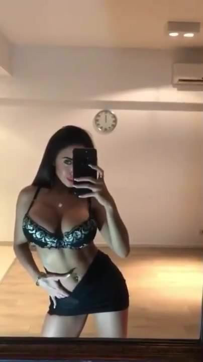 bana sürtük giysiler