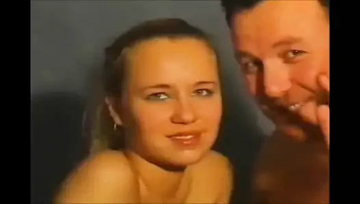 Rus kız sperm yiyor