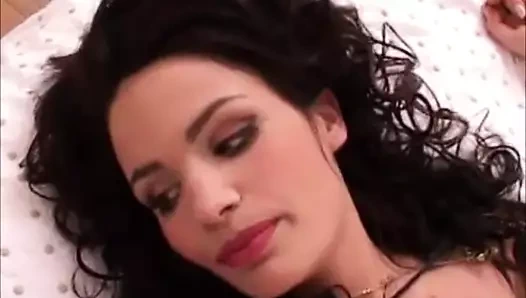 Fransa konumundan Nina roberts