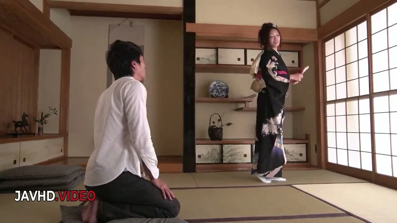 Asian Kimono Babe’s Explosive Blowjob Adventure