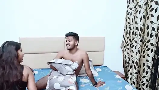 Hintli ateşli çift otel odasında seks yapıyor viral seks videosu