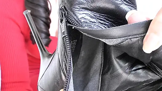 Çizme tabanlarımı yala ve sonra çizmelerimi kokla! Lady Victoria Valente