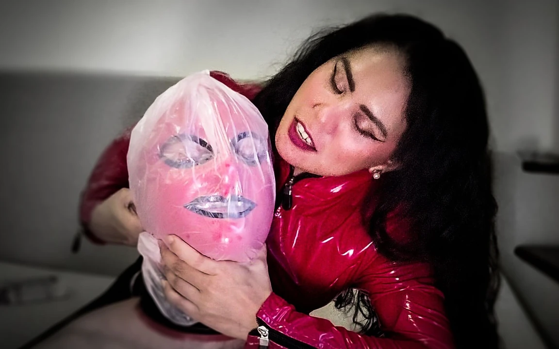 Тренировка с дыханием моей рабыни в латексе