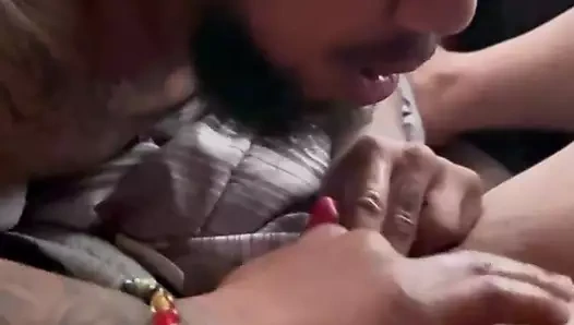 Yapmam gerekiyordu. Atıştırma gibi görünüyor