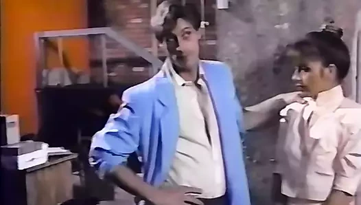 Charlie, marc wallice ile hollywood 8'in arka kapısında