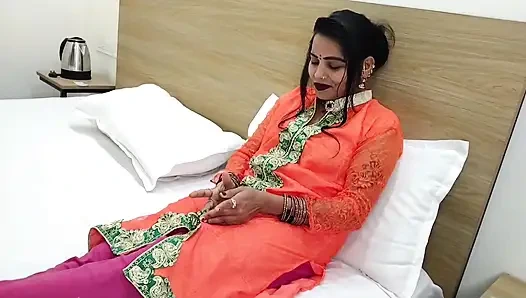 Üvey kız kardeş üvey oğlunun üvey oğluyla sert seks yapıyor