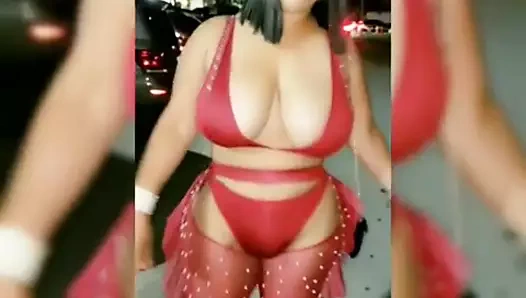 Güzel seksi tanrıça ahbap ve görmek