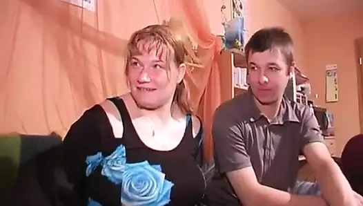 Simones'un teşhirci evli çiftin sikiştiği özel video