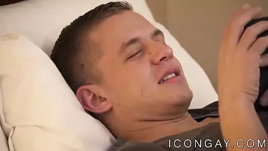 Güzel genç eşcinsel erkekler kahrolası tutkuyla