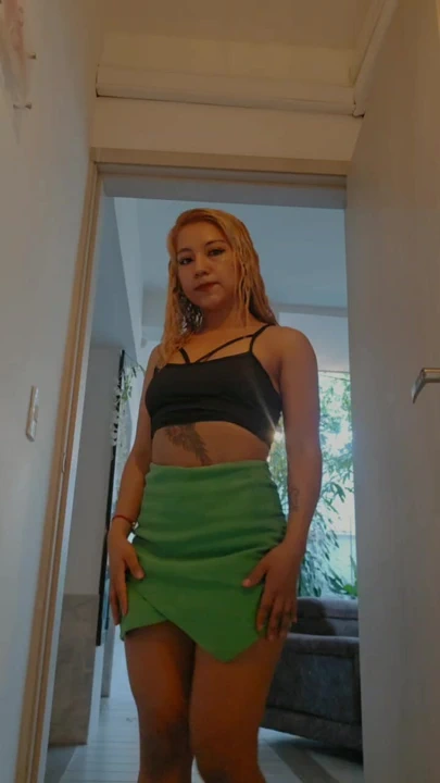 Şu anda düşündüğün her şeye evet desem ne olacağını merak ediyorum