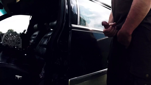 Cenaze aracımın yanında mastürbasyon yapıyor