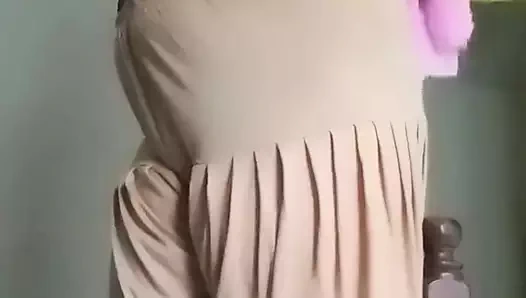 Hintli üniversiteli iri güzel öğrenci kamerada amını parmaklıyor