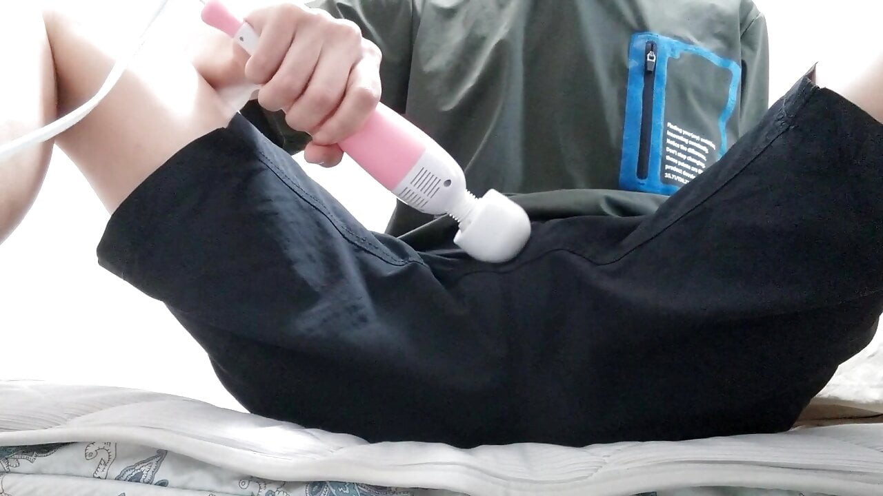 eresu titreşen sadece dick bölüm 1