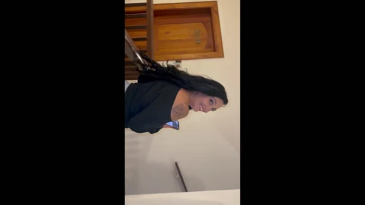 Büyük Götlü Evli Orta Yaşlı Seksi Kadın Uzun Büyük Zenci Yarağına aşık Oluyor