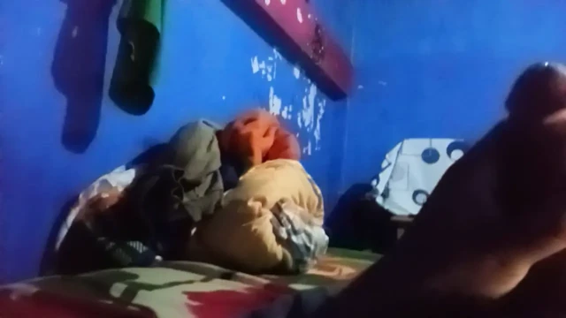 Elimle dövdüm
