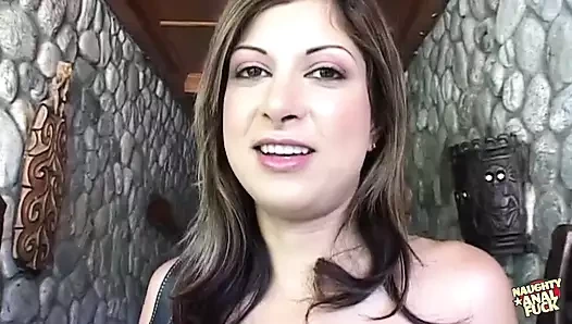 Gia Jordan sadece deliklerini iyice açmak için edepsiz oyuncu seçmelerine gitmek istiyor