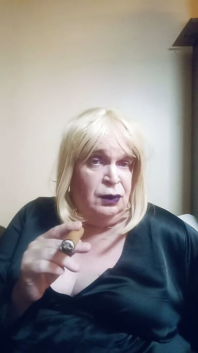 Bölüm 4 - BBW TV, BDSM ve Kink dünyasındaki uzun yıllarını anlatıyor