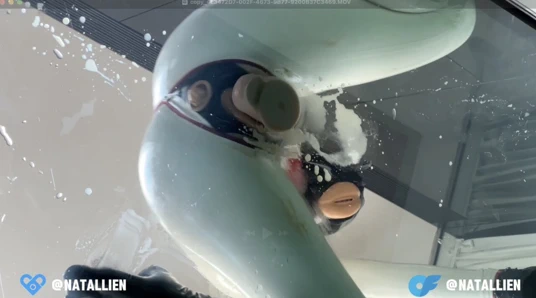 Lateks catsuit içinde kremsi sikişi - üvey kız kardeşin Natallien