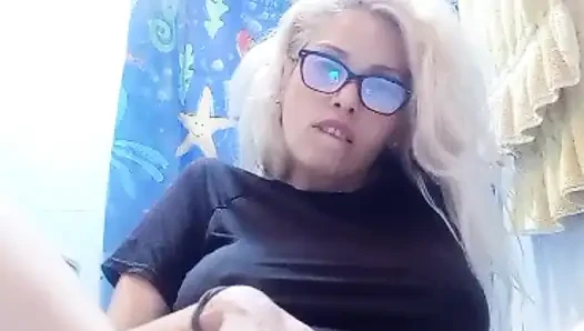 Latin güzellik banyoda azdırıyor