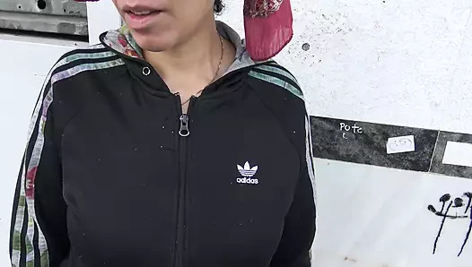 Almanya'daki Suriyeli göçmen yabancıya arabasında elle muamele çekiyor