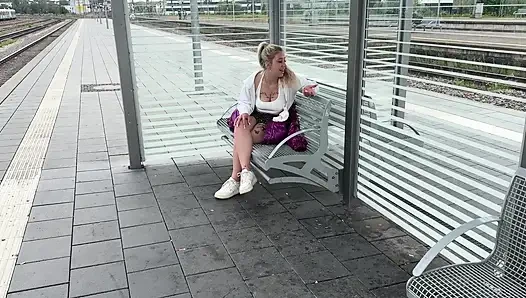 Horny slut makes it on the train track