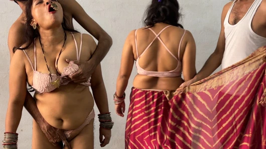 Güzel tombul Anjali yenge ilk kez ateşli romantik sert anal seks ve Hintçe sesli edepsiz konuşma