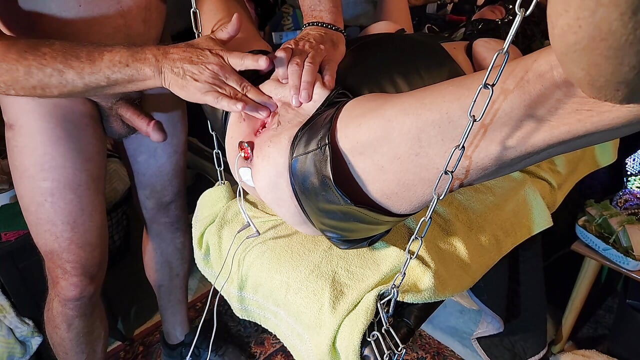 Estim orta yaşlı seksi kadın