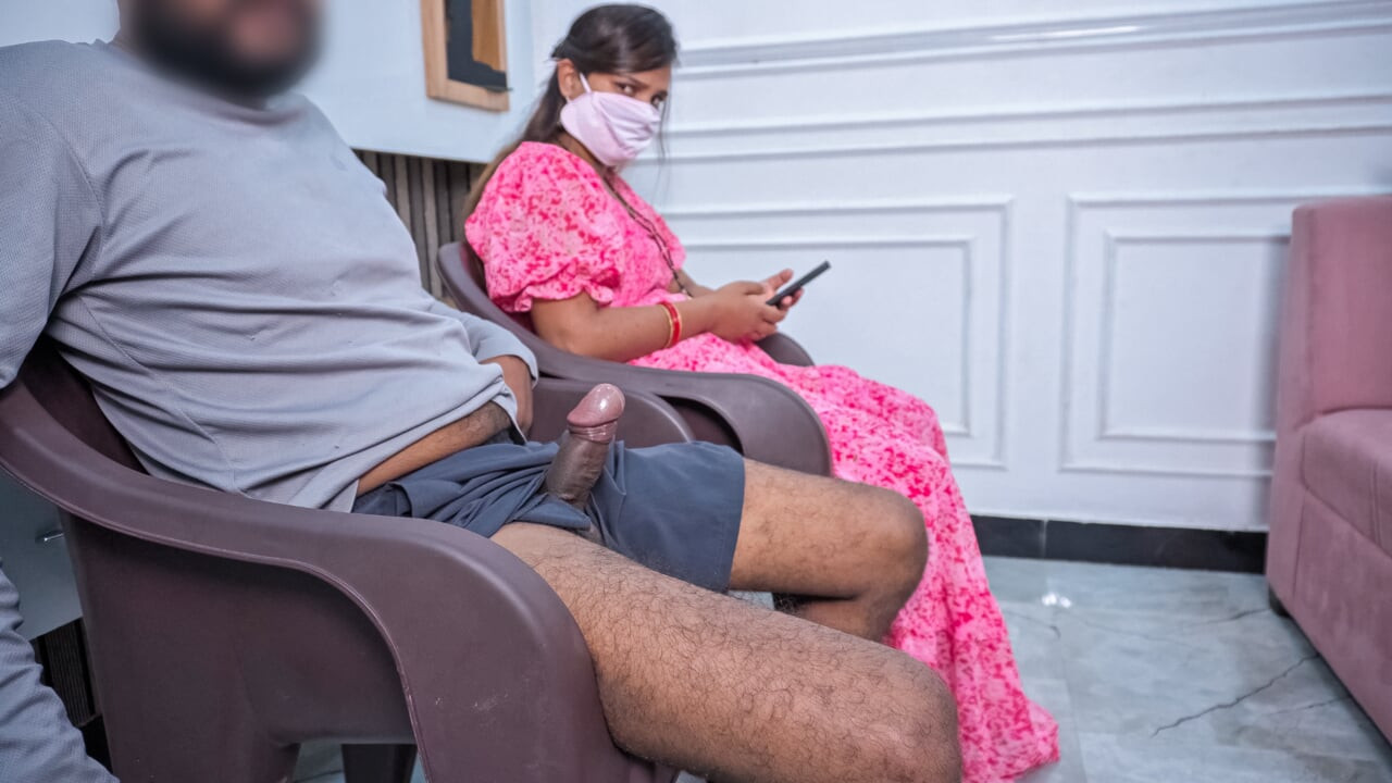 Hastane bekleme odasında hasta Ravinadesi'ye yarak teşhiri, hızlı domaltmalı xxx sikiş.