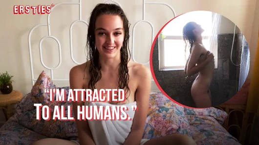 Ersties - ateşli Amerikalı bebek Dubsie duşta mastürbasyon yapıyor