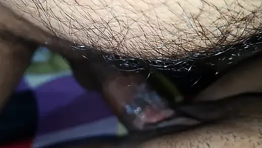 Üvey Üvey Kız Kardeşimi Yatakta Külotsuz Yakaladım