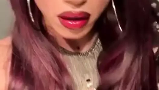 Adını bilen var mı? güzel transeksüel büyük horoz