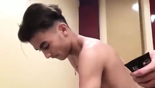 Otel yatak odasında erkekler lanet (2'14'')