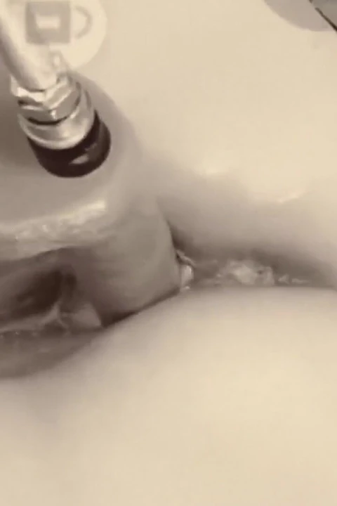 Orta yaşlı seksi kadın sikişiyor
