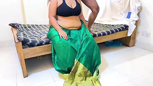 Mera beta diwali ke din mere sath chodna chahata hai (kültürel fonksiyonlar sırasında benden seks istiyor) Hintçe seks