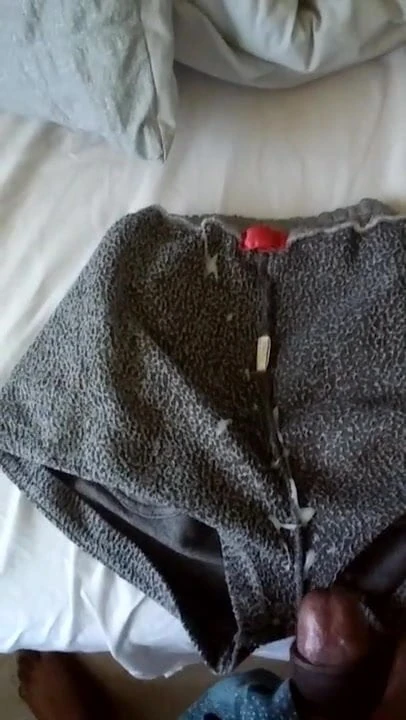 cumming üzerinde değil benim kardeşim içinde hukuk pijama şort