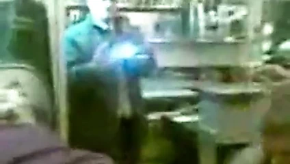 Balkan garsonu (balkanska konobarica)