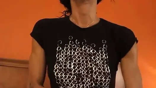 Büyük zenci yarağı transeksüel boşalması