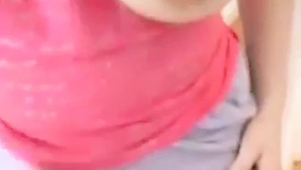 Sıcak ev kadını mutfakta becerdin - ev yapımı