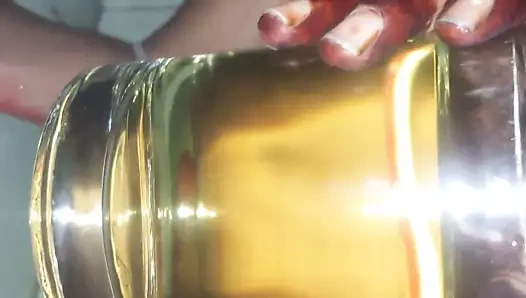 Desi kedi içme pissing