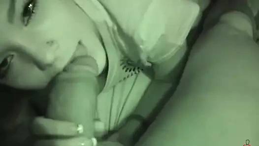 Neşeli yeşil ibneler - amatör gecelik oral seks klipleri