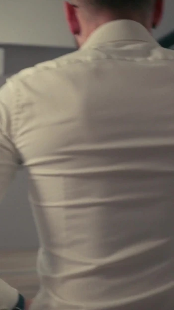 Мощный момент из "она просто убиралась, но у ее босса были другие планы"